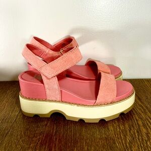 New Sorel Joanie IV Y-Strap Wedge Platform Womens Various Sizes Coral Blossom